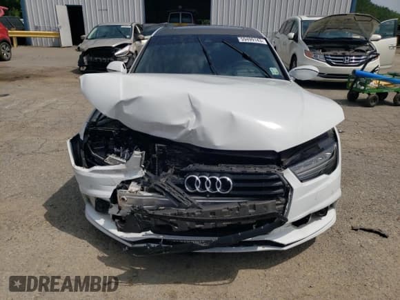 ✅ 2017 Audi A7 Prestige • VIN: WAU22AFC1HN042800 • Lot: 59499143. Wystawiony na Copart z przebiegiem 72 767 mil. Bezpłatny archiwum sprzedaży aukcyjnych z USA i szczegółowy raport historii pojazdu na DreamBid. Zdjęcie 5.