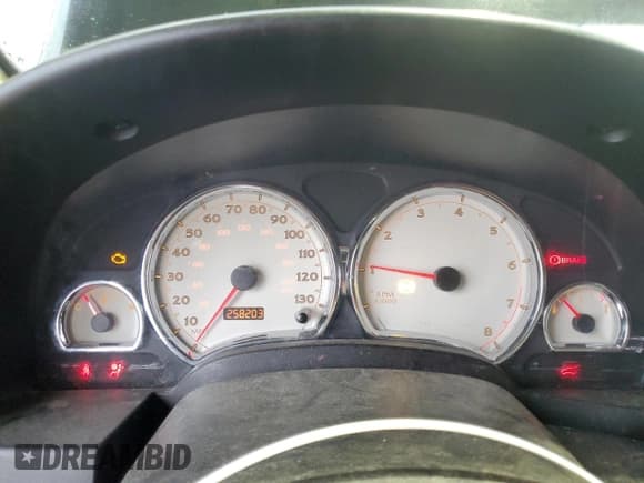 ✅ 2006 Saturn VUE • VIN: 5GZCZ63496S831156 • Lot: 54023815. Wystawiony na Copart z przebiegiem 258 203 mil. Bezpłatny archiwum sprzedaży aukcyjnych z USA i szczegółowy raport historii pojazdu na DreamBid. Zdjęcie 9.