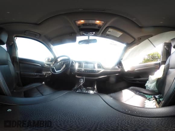 ✅ 2015 Toyota Highlander Limited • VIN: 5TDDKRFH3FS081529 • Lot: 42355446. Wystawiony na IAAI z przebiegiem 114 890 mil. Bezpłatny archiwum sprzedaży aukcyjnych z USA i szczegółowy raport historii pojazdu na DreamBid. Zdjęcie 18.