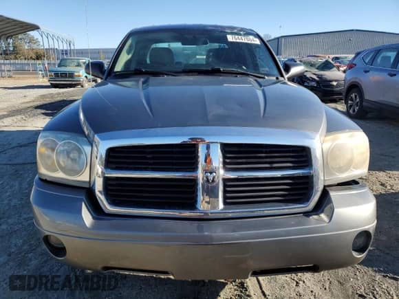 ✅ 2005 Dodge Dakota SLT • VIN: 1D7HE48N55S160968 • Лот: 76447804. Размещён на Copart с пробегом 149 357 миль миль. Получите бесплатный доступ к архиву аукционных продаж из США и посмотрите подробный отчёт об истории автомобиля на DreamBid. Изображение 5.