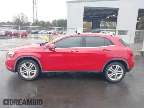 ✅ 2016 Mercedes-Benz GLA 250 • VIN: WDCTG4GB7GJ245853 • Лот: 43803451. Опубликован ранее на IAAI с пробегом 120 233 миль. Бесплатный доступ к архиву аукционных продаж из США и подробный отчёт об истории автомобиля на DreamBid. Изображение 14.