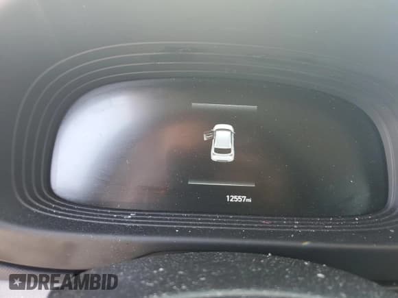 ✅ 2025 Hyundai Venue SEL • VIN: KMHRC8A39SU371638 • Лот: 81262885. Опубликован ранее на Copart с пробегом 12 557 миль. Бесплатный доступ к архиву аукционных продаж из США и подробный отчёт об истории автомобиля на DreamBid. Изображение 9.