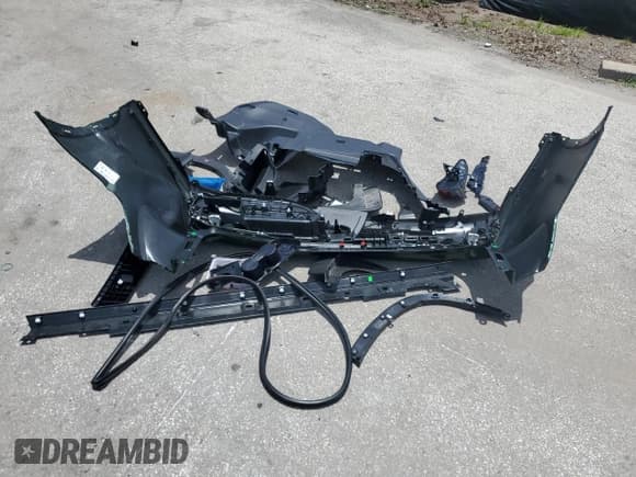 ✅ 2025 Toyota Highlander LE • VIN: 5TDKDRAH5SS552969 • Lot: 60917695. Wystawiony na Copart z przebiegiem 1 963 mil. Bezpłatny archiwum sprzedaży aukcyjnych z USA i szczegółowy raport historii pojazdu na DreamBid. Zdjęcie 13.