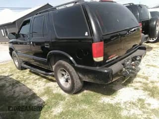✅ 2003 Chevrolet Blazer LS • VIN: 1GNCS13XX3K108308 • Lot: 42286854. Wystawiony na IAAI z przebiegiem 182 833 mil. Bezpłatny archiwum sprzedaży aukcyjnych z USA i szczegółowy raport historii pojazdu na DreamBid. Zdjęcie 3.