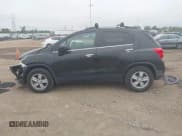 ✅ 2020 Chevrolet Trax LT • VIN: KL7CJPSB7LB052734 • Lot: 43032522. Wystawiony na IAAI z przebiegiem 51 796 mil. Bezpłatny archiwum sprzedaży aukcyjnych z USA i szczegółowy raport historii pojazdu na DreamBid. Zdjęcie 15.