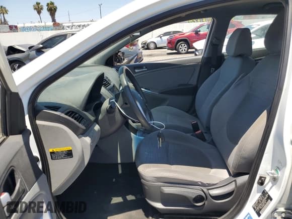 ✅ 2017 Hyundai Accent SE • VIN: KMHCT5AE2HU338155 • Лот: 60490724. Опубликован ранее на Copart с пробегом 107 035 миль. Бесплатный доступ к архиву аукционных продаж из США и подробный отчёт об истории автомобиля на DreamBid. Изображение 7.