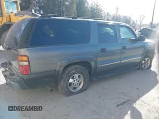 ✅ 2000 Chevrolet Suburban LS • VIN: 3GNFK16TXYG142561 • Лот: 41281631. Опубликован ранее на IAAI с пробегом 385 565 миль. Бесплатный доступ к архиву аукционных продаж из США и подробный отчёт об истории автомобиля на DreamBid. Изображение 4.