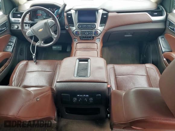 ✅ 2018 Chevrolet Suburban Premier • VIN: 1GNSCJKC5JR184384 • Lot: 53512255. Wystawiony na Copart z przebiegiem 161 503 mil. Bezpłatny archiwum sprzedaży aukcyjnych z USA i szczegółowy raport historii pojazdu na DreamBid. Zdjęcie 8.