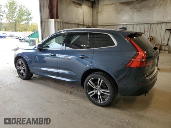 ✅ 2018 Volvo XC60 Momentum • VIN: YV4102RK4J1070470 • Лот: 82450445. Опубликован ранее на Copart с пробегом 154 113 миль. Бесплатный доступ к архиву аукционных продаж из США и подробный отчёт об истории автомобиля на DreamBid. Изображение 2.