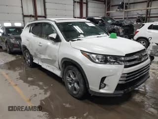 ✅ 2018 Toyota Highlander Limited • VIN: 5TDDZRFH2JS874888 • Lot: 41840205. Wystawiony na IAAI z przebiegiem 82 847 mil. Bezpłatny archiwum sprzedaży aukcyjnych z USA i szczegółowy raport historii pojazdu na DreamBid. Zdjęcie 1.