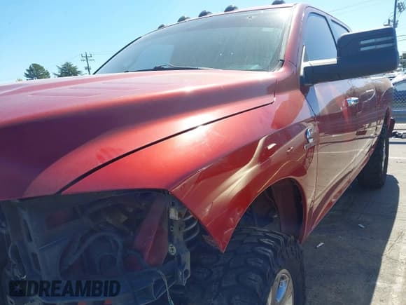 ✅ 2010 Dodge 2500 SLT • VIN: 3D7UT2CL4AG181214 • Lot: 43370460. Wystawiony na IAAI z przebiegiem 117 391 mil. Bezpłatny archiwum sprzedaży aukcyjnych z USA i szczegółowy raport historii pojazdu na DreamBid. Zdjęcie 18.