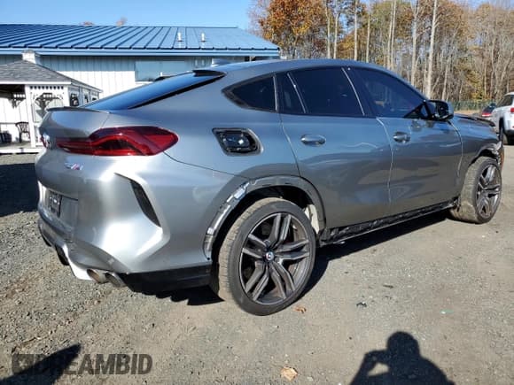 ✅ 2023 BMW X6 M • VIN: 5YMCY0C05P9N63740 • Lot: 73704213. Wystawiony na Copart z przebiegiem 17 910 mil. Bezpłatny archiwum sprzedaży aukcyjnych z USA i szczegółowy raport historii pojazdu na DreamBid. Zdjęcie 3.