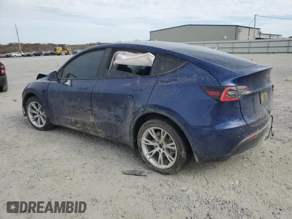 ✅ 2021 Tesla Model Y Long Range • VIN: 5YJYGDEE9MF117030 • Lot: 92501585. Listed on Copart with Not provided. Free auction sales archive from the USA and detailed vehicle history report at DreamBid. Image 2.
