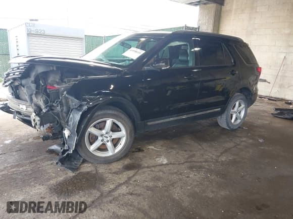 ✅ 2017 Ford Explorer XLT • VIN: 1FM5K8D82HGC79254 • Lot: 41958610. Wystawiony na IAAI z przebiegiem Nie podano. Bezpłatny archiwum sprzedaży aukcyjnych z USA i szczegółowy raport historii pojazdu na DreamBid. Zdjęcie 18.