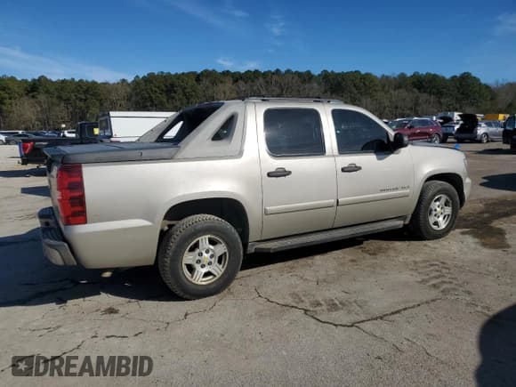 ✅ 2008 Chevrolet Avalanche 1LT • VIN: 3GNEC12J28G225978 • Лот: 89060975. Опубликован ранее на Copart с пробегом 237 658 миль. Бесплатный доступ к архиву аукционных продаж из США и подробный отчёт об истории автомобиля на DreamBid. Изображение 3.