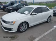 ✅ 2013 Volkswagen Jetta Autobahn • VIN: 3VW4A7AJ5DM273496 • Лот: 41984431. Опубликован ранее на IAAI с пробегом 86 788 миль. Бесплатный доступ к архиву аукционных продаж из США и подробный отчёт об истории автомобиля на DreamBid. Изображение 2.