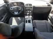 ✅ 2013 Dodge Challenger SXT • VIN: 2C3CDYAG9DH679607 • Lot: 68086724. Wystawiony na Copart z przebiegiem 144 514 mil. Bezpłatny archiwum sprzedaży aukcyjnych z USA i szczegółowy raport historii pojazdu na DreamBid. Zdjęcie 8.