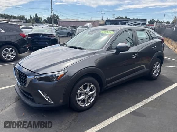 ✅ 2021 Mazda CX-3 Sport • VIN: JM1DKDB72M1505132 • Lot: 68214535. Wystawiony na Copart z przebiegiem 21 763 mil. Bezpłatny archiwum sprzedaży aukcyjnych z USA i szczegółowy raport historii pojazdu na DreamBid. Zdjęcie 2.