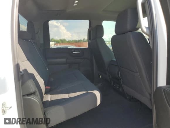 ✅ 2025 Chevrolet Silverado 2500HD Custom • VIN: 2GC4KME72S1133391 • Lot: 59911755. Wystawiony na Copart z przebiegiem 3 522 mil. Bezpłatny archiwum sprzedaży aukcyjnych z USA i szczegółowy raport historii pojazdu na DreamBid. Zdjęcie 10.