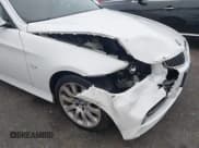 ✅ 2006 BMW 3 Series 330i • VIN: WBAVB33546KS37853 • Лот: 43519154. Опубликован ранее на IAAI с пробегом 130 142 миль. Бесплатный доступ к архиву аукционных продаж из США и подробный отчёт об истории автомобиля на DreamBid. Изображение 17.