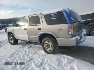 ✅ 2003 Chevrolet Blazer LS • VIN: 1GNDT13XX3K174956 • Lot: 45921635. Wystawiony na Copart z przebiegiem Nie podano. Bezpłatny archiwum sprzedaży aukcyjnych z USA i szczegółowy raport historii pojazdu na DreamBid. Zdjęcie 2.