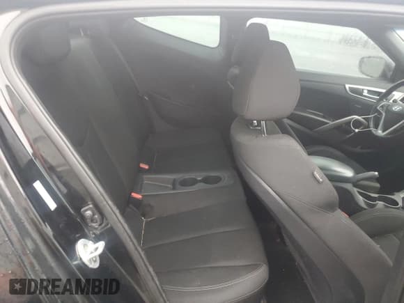 ✅ 2017 Hyundai Veloster • VIN: KMHTC6AD7HU322627 • Lot: 80287014. Wystawiony na Copart z przebiegiem 108 890 mil. Bezpłatny archiwum sprzedaży aukcyjnych z USA i szczegółowy raport historii pojazdu na DreamBid. Zdjęcie 10.