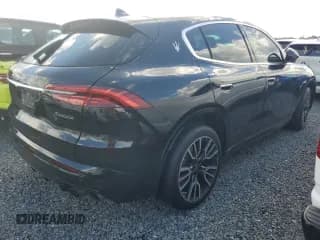 ✅ 2023 Maserati Grecale GT • VIN: ZN682AVA7P7418379 • Лот: 74391104. Опубликован ранее на Copart с пробегом Не указан. Бесплатный доступ к архиву аукционных продаж из США и подробный отчёт об истории автомобиля на DreamBid. Изображение 3.