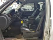 ✅ 2008 Chevrolet Silverado 2500HD LTZ • VIN: 1GCHK23678F193619 • Lot: 92882725. Wystawiony na Copart z przebiegiem 348 496 mil. Bezpłatny archiwum sprzedaży aukcyjnych z USA i szczegółowy raport historii pojazdu na DreamBid. Zdjęcie 7.