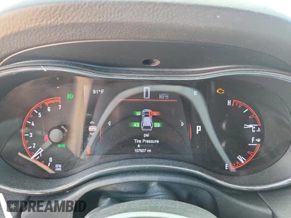 ✅ 2015 Dodge Durango R/T • VIN: 1C4SDHCT5FC826481 • Lot: 86453115. Wystawiony na Copart z przebiegiem 107 607 mil. Bezpłatny archiwum sprzedaży aukcyjnych z USA i szczegółowy raport historii pojazdu na DreamBid. Zdjęcie 9.