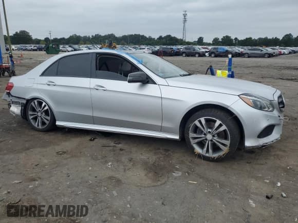 ✅ 2014 Mercedes-Benz E 350 Sport • VIN: WDDHF5KBXEA784675 • Лот: 69209005. Опубликован ранее на Copart с пробегом 125 375 миль. Бесплатный доступ к архиву аукционных продаж из США и подробный отчёт об истории автомобиля на DreamBid. Изображение 4.