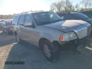 ✅ 2006 Lincoln Navigator Luxury • VIN: 5LMFU28526LJ06864 • Lot: 43323021. Wystawiony na IAAI z przebiegiem 196 718 mil. Bezpłatny archiwum sprzedaży aukcyjnych z USA i szczegółowy raport historii pojazdu na DreamBid. Zdjęcie 1.