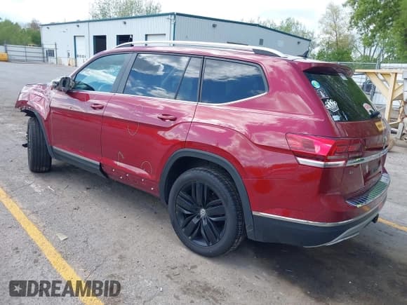 ✅ 2018 Volkswagen Atlas SEL • VIN: 1V2MR2CA3JC569544 • Lot: 42271392. Listed on IAAI with 123,960 mi. Free auction sales archive from the USA and detailed vehicle history report at DreamBid. Image 3.
