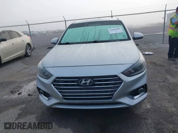 2018 Hyundai Accent Limited z VIN 3KPC34A35JE020712, wystawiony jako IAAI lot #42000295 z przebiegiem 101 956 mil mil oraz . Historia ofert i sprzedaży dostępna na DreamBid. Obrazek 12.