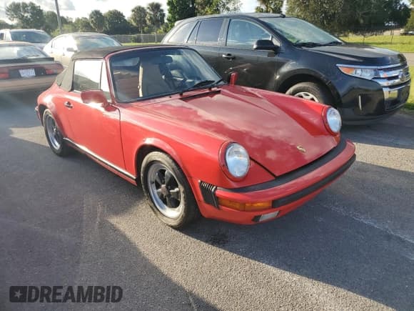✅ 1988 Porsche 911 • VIN: WP0EB0915JS171277 • Lot: 75175934. Listed on Copart with 37,825 mi. Free auction sales archive from the USA and detailed vehicle history report at DreamBid. Image 4.