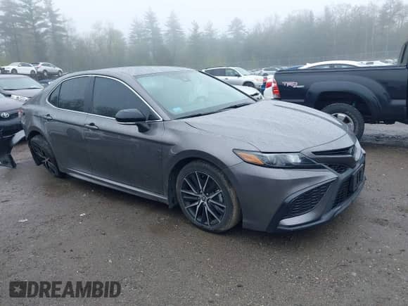 2022 Toyota Camry SE with VIN 4T1G11BK1NU068450, listed as a IAAI auction lot 42179167 with 41,013 mi miles and . Bid and sale history available at DreamBid. Image 1.