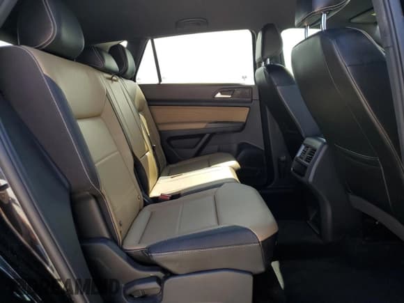 ✅ 2022 Volkswagen Atlas SE • VIN: 1V2LC2CA2NC210351 • Lot: 56193205. Listed on Copart with 54,906 mi. Free auction sales archive from the USA and detailed vehicle history report at DreamBid. Image 11.