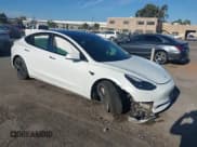 ✅ 2021 Tesla Model 3 Standard Range Plus • VIN: 5YJ3E1EA0MF006507 • Lot: 43520474. Wystawiony na IAAI z przebiegiem 74 698 mil. Bezpłatny archiwum sprzedaży aukcyjnych z USA i szczegółowy raport historii pojazdu na DreamBid. Zdjęcie 1.