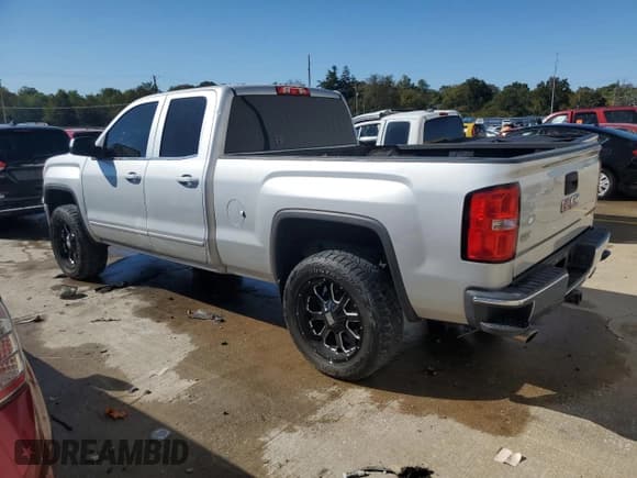 ✅ 2015 GMC Sierra 1500 SLE • VIN: 1GTV2UEC6FZ408808 • Лот: 86176075. Опубликован ранее на Copart с пробегом 146 808 миль. Бесплатный доступ к архиву аукционных продаж из США и подробный отчёт об истории автомобиля на DreamBid. Изображение 2.
