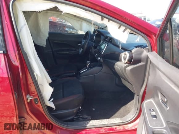 ✅ 2020 Nissan Versa SR • VIN: 3N1CN8FV4LL811472 • Lot: 41985860. Wystawiony na IAAI z przebiegiem 114 954 mil. Bezpłatny archiwum sprzedaży aukcyjnych z USA i szczegółowy raport historii pojazdu na DreamBid. Zdjęcie 5.