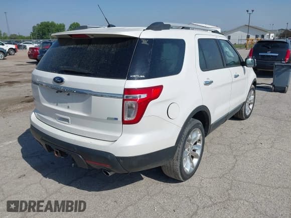 ✅ 2015 Ford Explorer XLT • VIN: 1FM5K8D81FGA13379 • Lot: 42275630. Wystawiony na IAAI z przebiegiem 169 545 mil. Bezpłatny archiwum sprzedaży aukcyjnych z USA i szczegółowy raport historii pojazdu na DreamBid. Zdjęcie 4.