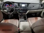 ✅ 2015 Kia Sedona LX • VIN: KNDMB5C17F6043883 • Лот: 89453075. Опубликован ранее на Copart с пробегом 64 942 миль. Бесплатный доступ к архиву аукционных продаж из США и подробный отчёт об истории автомобиля на DreamBid. Изображение 8.