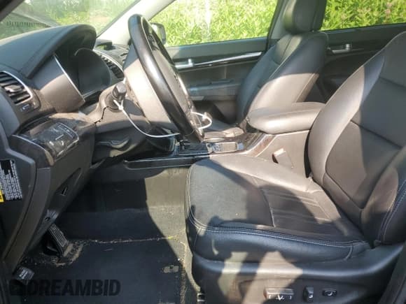 ✅ 2015 Kia Sorento SX Limited • VIN: 5XYKWDA70FG615094 • Lot: 63788535. Wystawiony na Copart z przebiegiem 165 815 mil. Bezpłatny archiwum sprzedaży aukcyjnych z USA i szczegółowy raport historii pojazdu na DreamBid. Zdjęcie 7.