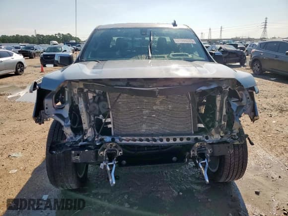 ✅ 2025 GMC Sierra 1500 Denali • VIN: 1GTUUGEL7SZ155175 • Лот: 71196275. Опубликован ранее на Copart с пробегом 22 822 миль. Бесплатный доступ к архиву аукционных продаж из США и подробный отчёт об истории автомобиля на DreamBid. Изображение 5.