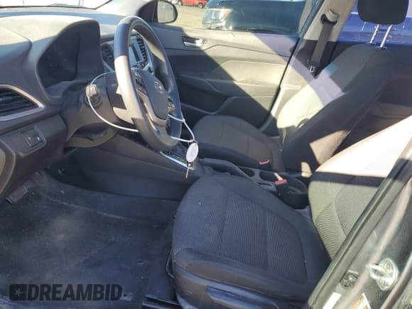 ✅ 2018 Hyundai Accent SE • VIN: 3KPC24A33JE007251 • Лот: 79341964. Опубликован ранее на Copart с пробегом 117 975 миль. Бесплатный доступ к архиву аукционных продаж из США и подробный отчёт об истории автомобиля на DreamBid. Изображение 7.