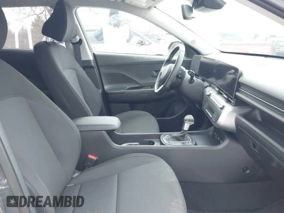 ✅ 2024 Hyundai Kona SEL • VIN: KM8HBCAB4RU104684 • Лот: 41354883. Опубликован ранее на IAAI с пробегом 5 122 миль. Бесплатный доступ к архиву аукционных продаж из США и подробный отчёт об истории автомобиля на DreamBid. Изображение 5.