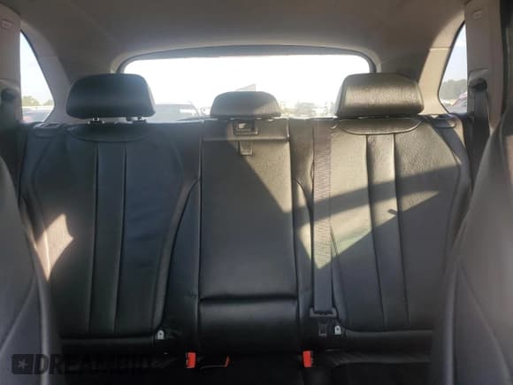 ✅ 2014 BMW X5 xDrive35d • VIN: 5UXKS4C53E0C07170 • Lot: 85189525. Listed on Copart with 159,893 mi. Free auction sales archive from the USA and detailed vehicle history report at DreamBid. Image 10.