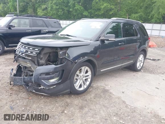 ✅ 2017 Ford Explorer XLT • VIN: 1FM5K7D87HGC51265 • Lot: 42116580. Wystawiony na IAAI z przebiegiem 147 898 mil. Bezpłatny archiwum sprzedaży aukcyjnych z USA i szczegółowy raport historii pojazdu na DreamBid. Zdjęcie 18.