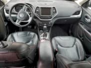 ✅ 2015 Jeep Cherokee Trailhawk • VIN: 1C4PJMBSXFW604095 • Lot: 94492305. Listed on Copart with 191,186 mi. Free auction sales archive from the USA and detailed vehicle history report at DreamBid. Image 8.