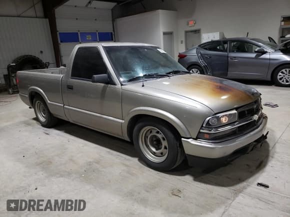 ✅ 2001 Chevrolet S-10 • VIN: 1GCCS14511K133245 • Лот: 83071044. Опубликован ранее на Copart с пробегом 113 607 миль. Бесплатный доступ к архиву аукционных продаж из США и подробный отчёт об истории автомобиля на DreamBid. Изображение 4.