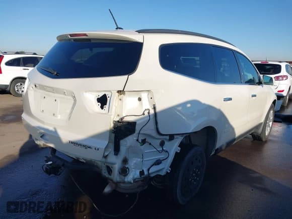 ✅ 2015 Chevrolet Traverse LT • VIN: 1GNKVGKD9FJ164845 • Lot: 43569633. Wystawiony na IAAI z przebiegiem 118 778 mil. Bezpłatny archiwum sprzedaży aukcyjnych z USA i szczegółowy raport historii pojazdu na DreamBid. Zdjęcie 6.